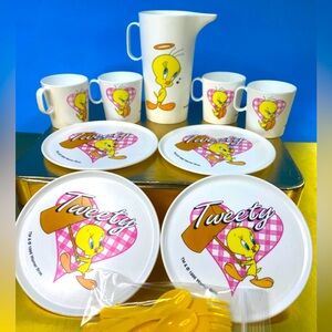 Warner Bros Looney Tunes Vintage 1996 Tweety Bird Kids Dinnerware 25 Piece Set